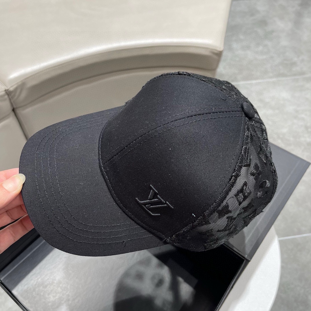 NO:221073,New models shipped!  LV Louis Vuitton's new original single baseball cap, plaid webbing, 1:1 open mold customization, original canvas fabric plaid style simple and handsome, excellent quality, basic head circumference 56, patch adjustable. Hats Fisherman's hat Baseball cap Knit hat, hat, louis vuitton, louis vuitton, espadrilles, hats19860909新款出货！ LV路易威登新款原单棒球帽,格纹织带,1:1开模订制,原版帆布面料格纹风格简约帅气,质量超赞,基础头围56,贴片可调节.帽子渔夫帽棒球帽针织帽,帽子,louis vuitton,louis vuitton,espadrilles,hats,hat