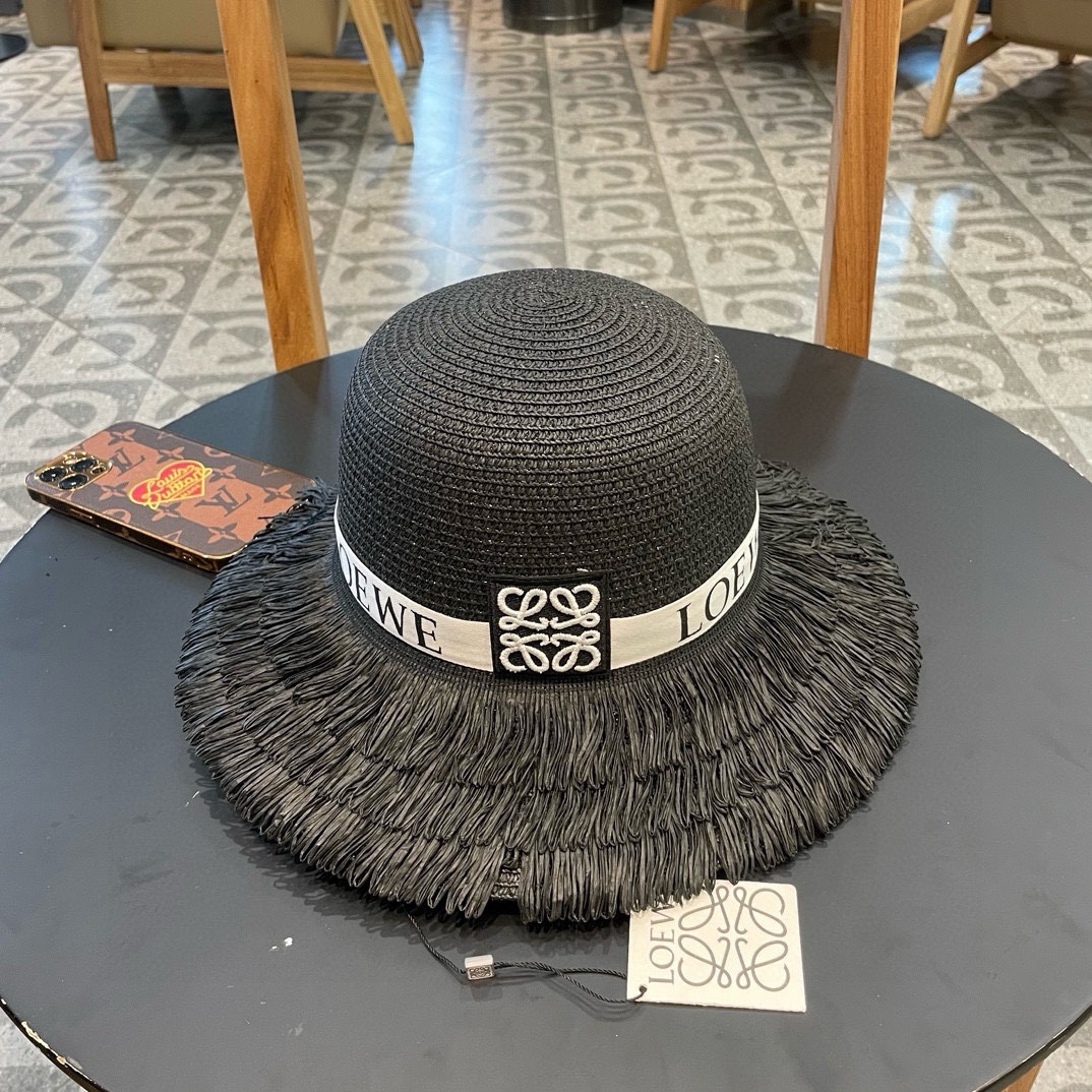 NO:222078,[LOEWE] The new dome straw hat is a must-have for matches when you go out, so buy it now!  Hat fisherman hat baseball hat knit hat, hat, loewe, loewe, espadrilles, hats19860909【LOEWE罗意威】新款圆顶草帽,出街必备超好搭配,赶紧入手！帽子渔夫帽棒球帽针织帽,帽子,loewe,loewe,espadrilles,hats,hat