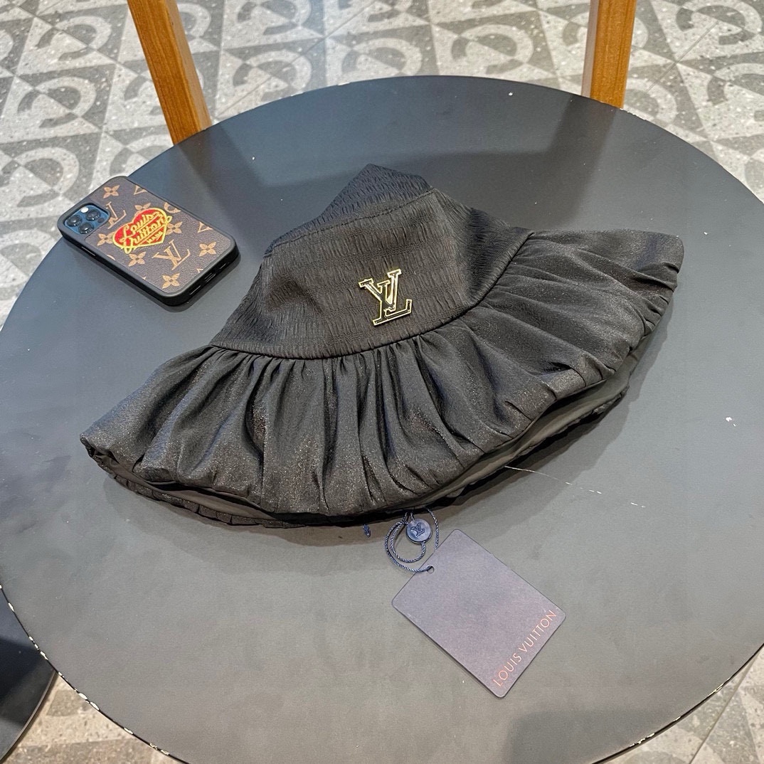  LouisVuitton🧢路易威登新款渔夫帽女夏气质大檐显脸小度假海边沙滩防晒太阳帽