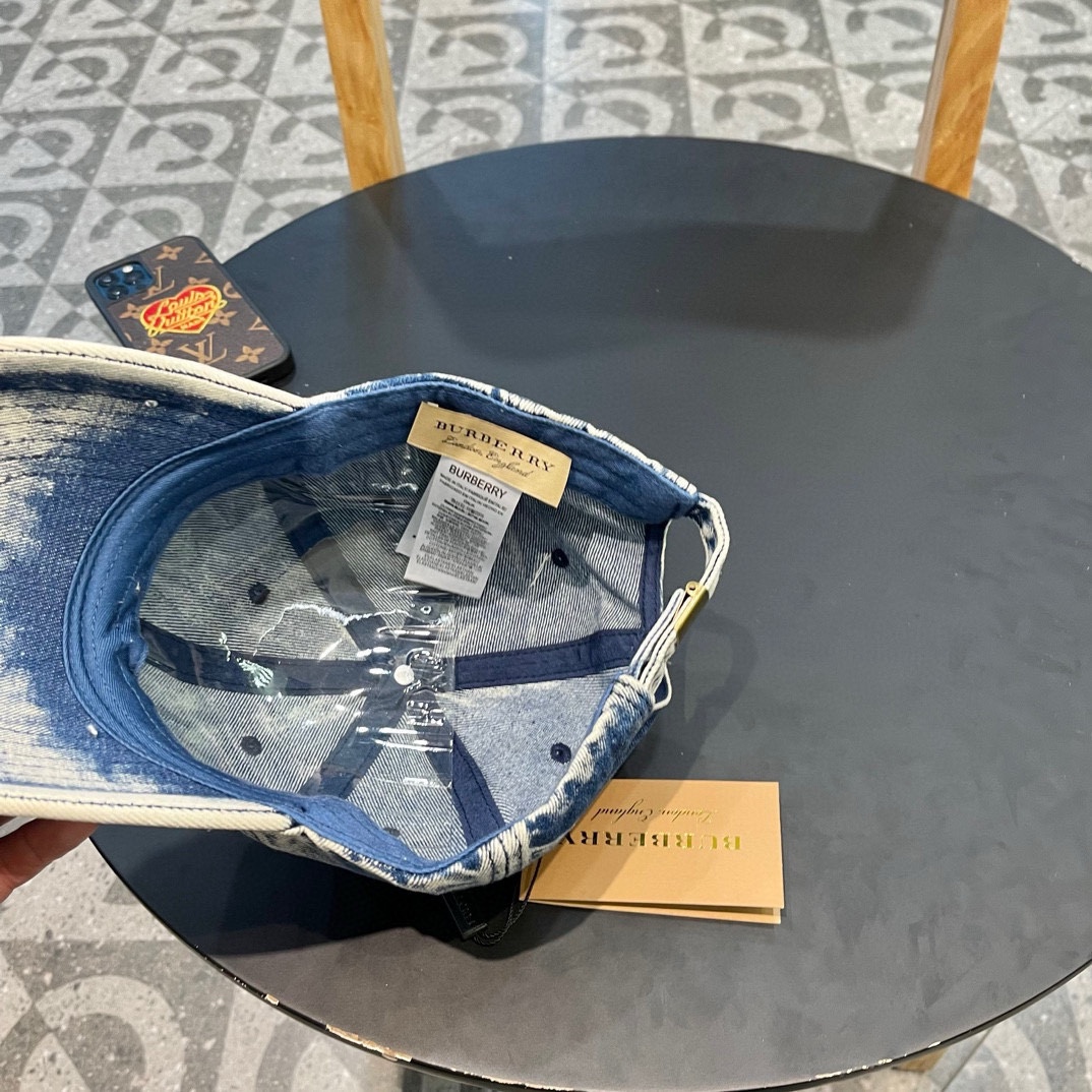   🧢Burberry（巴宝莉）2024新款原单牛仔棒球帽  专柜热卖款纯棉内里，完美版型，原厂品质，独