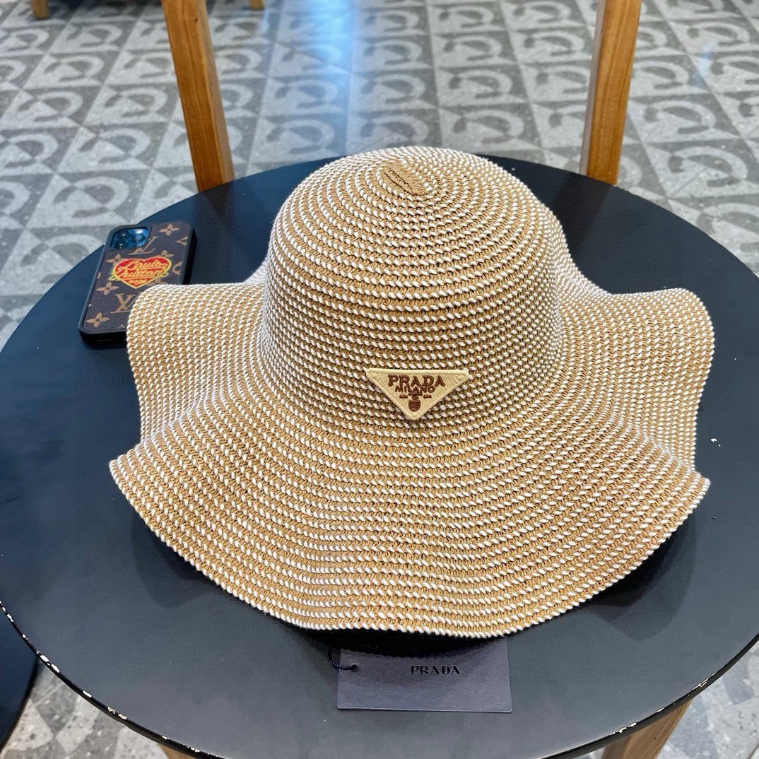   PRADA普拉达荷叶草帽， 重工设计简约百搭款，头围57cm