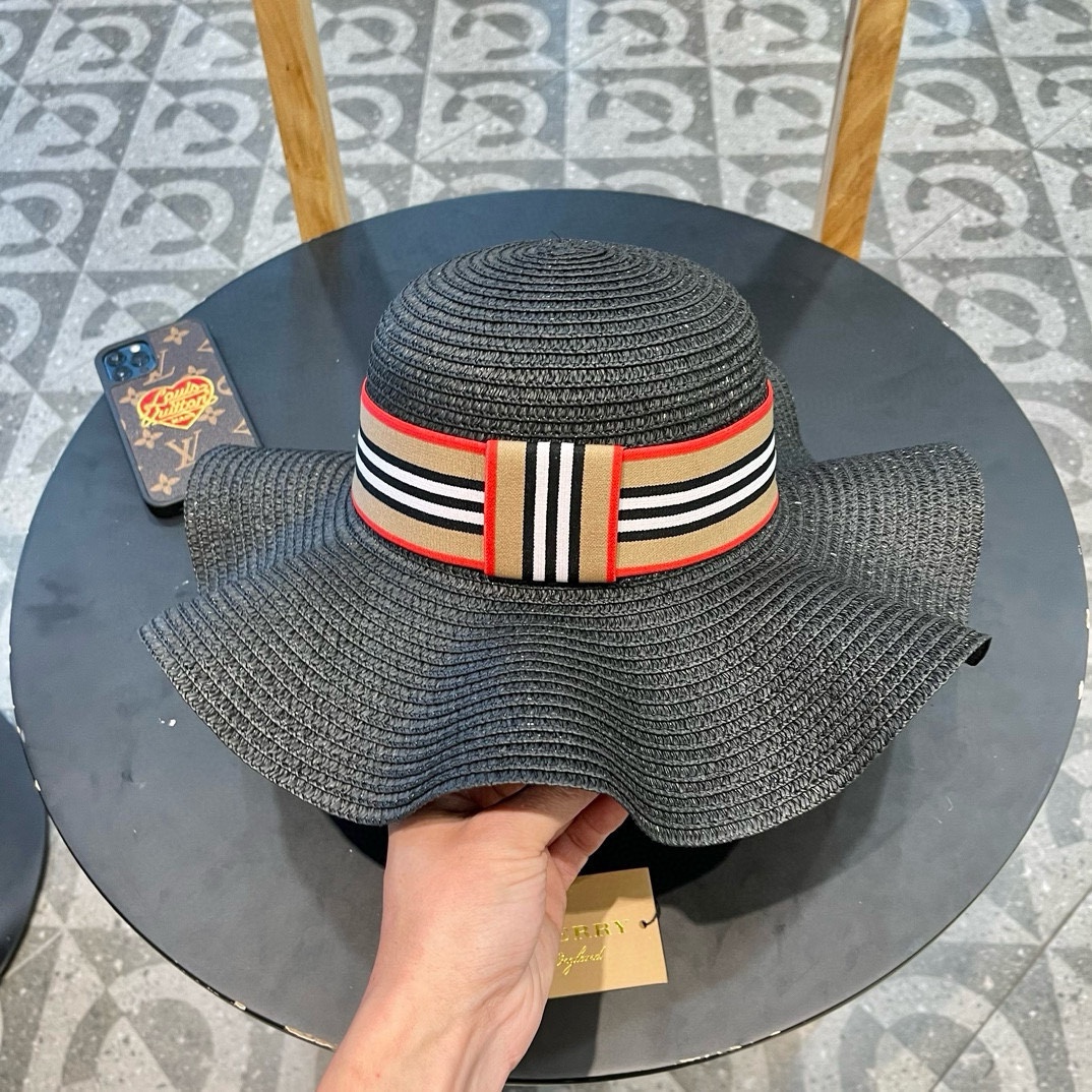   burberry巴宝莉】2024新款小香度假风大沿盆帽草帽，旅行必备，超好搭配，赶紧入手！
