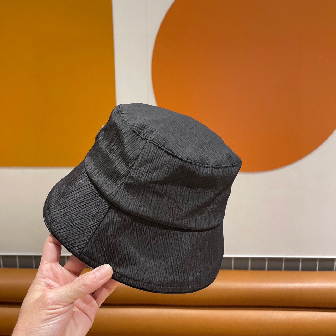  【CELINE赛琳】新款上架简约渔夫帽，日韩风格，随便搭配都超好看！出门旅游，绝对要入手的一款