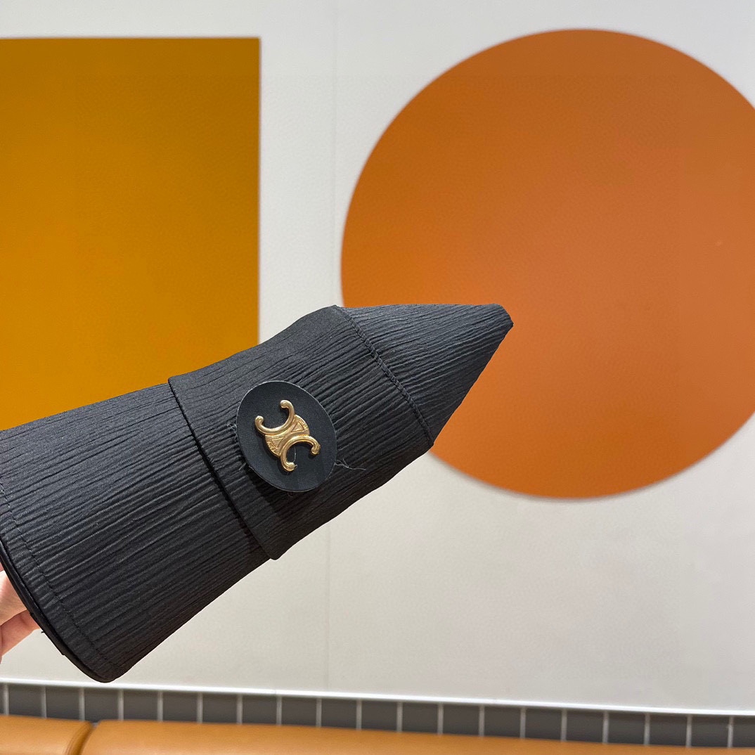  【CELINE赛琳】新款上架简约渔夫帽，日韩风格，随便搭配都超好看！出门旅游，绝对要入手的一款