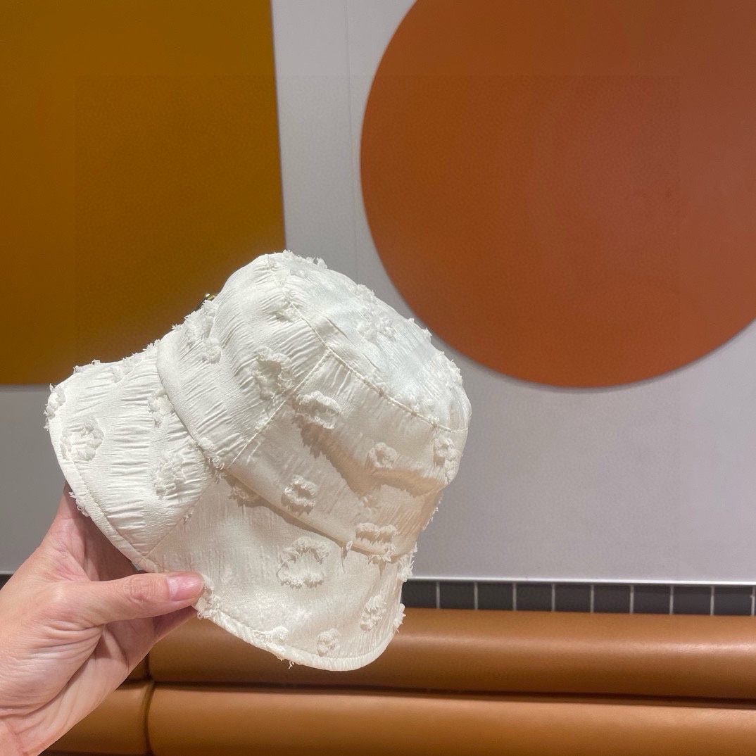  👒罗意威👒LOEWE 新款设计渔夫帽🧢质感超好，外部线条定位标准，做工精细，简约大气低价走