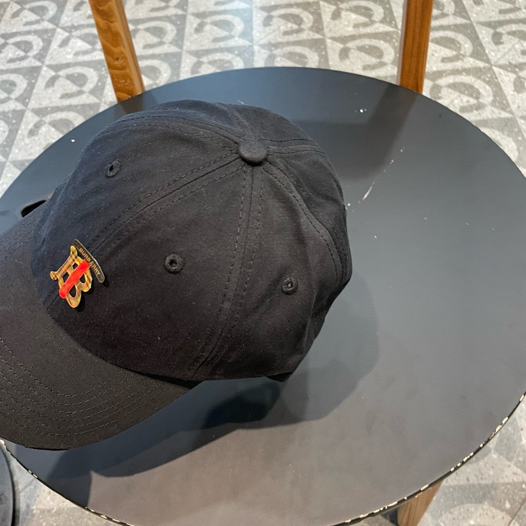   BURBERRY巴宝莉 经典网官新款经典棒球帽，简约尚时风，男女同款！高质品，尊享品质感！