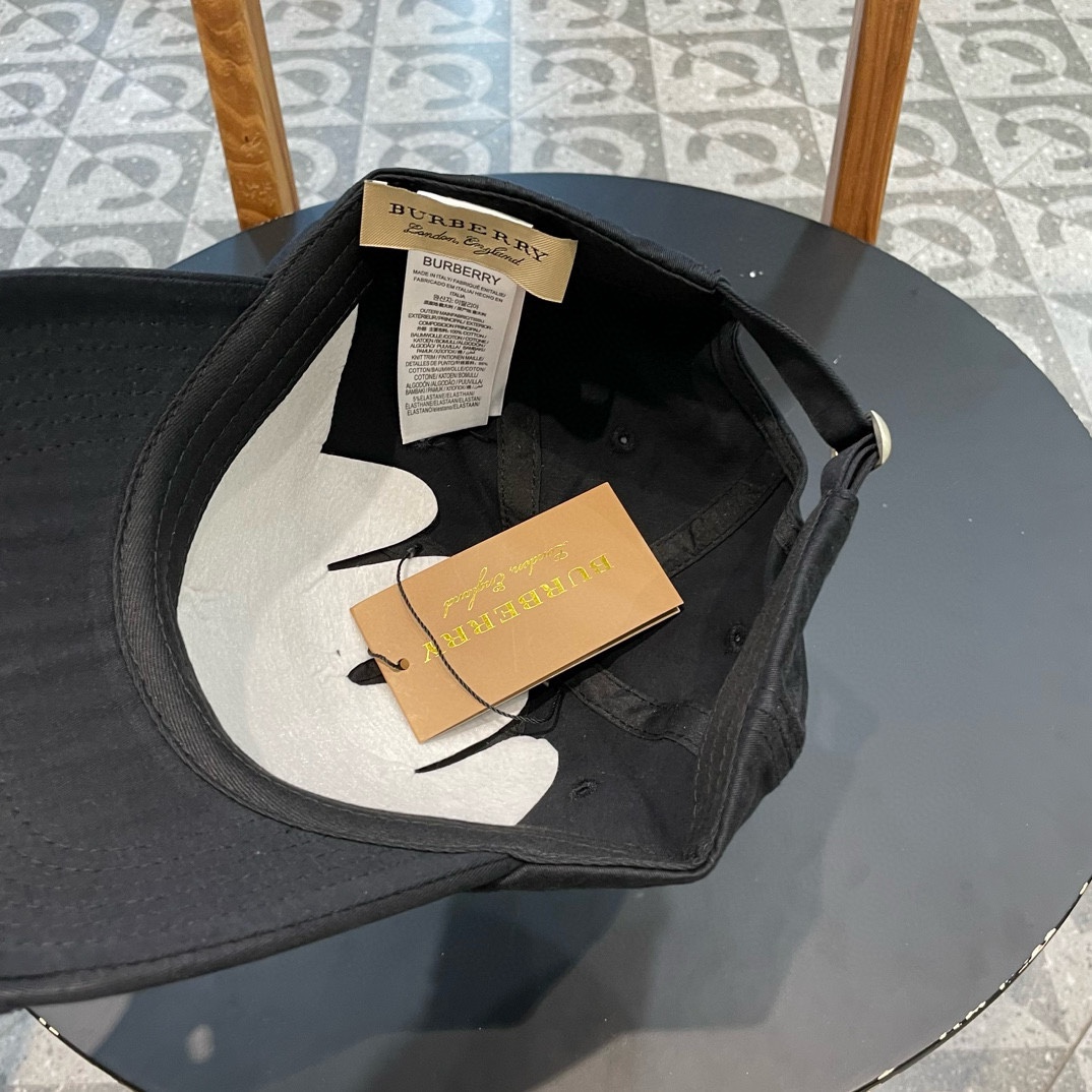   BURBERRY巴宝莉 经典网官新款经典棒球帽，简约尚时风，男女同款！高质品，尊享品质感！