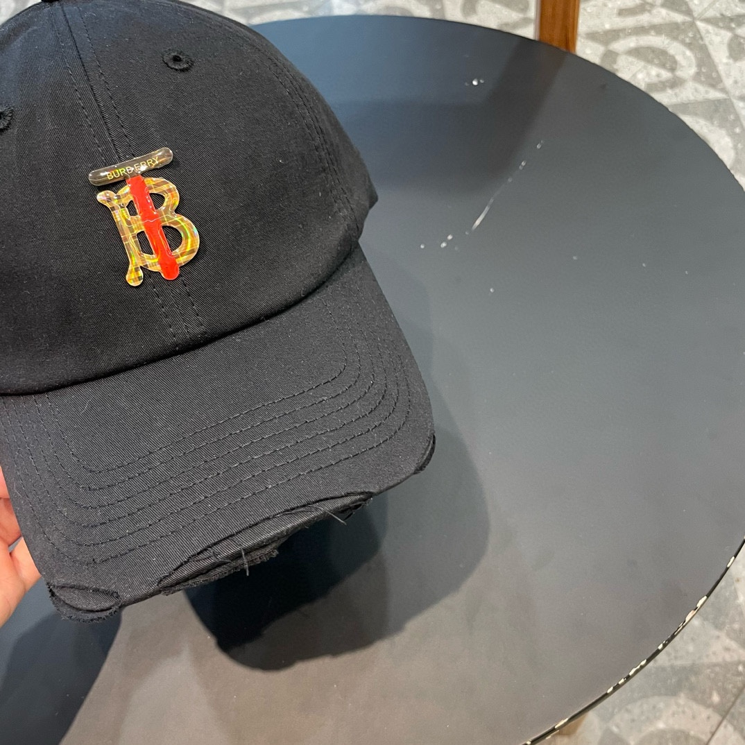   BURBERRY巴宝莉 经典网官新款经典棒球帽，简约尚时风，男女同款！高质品，尊享品质感！