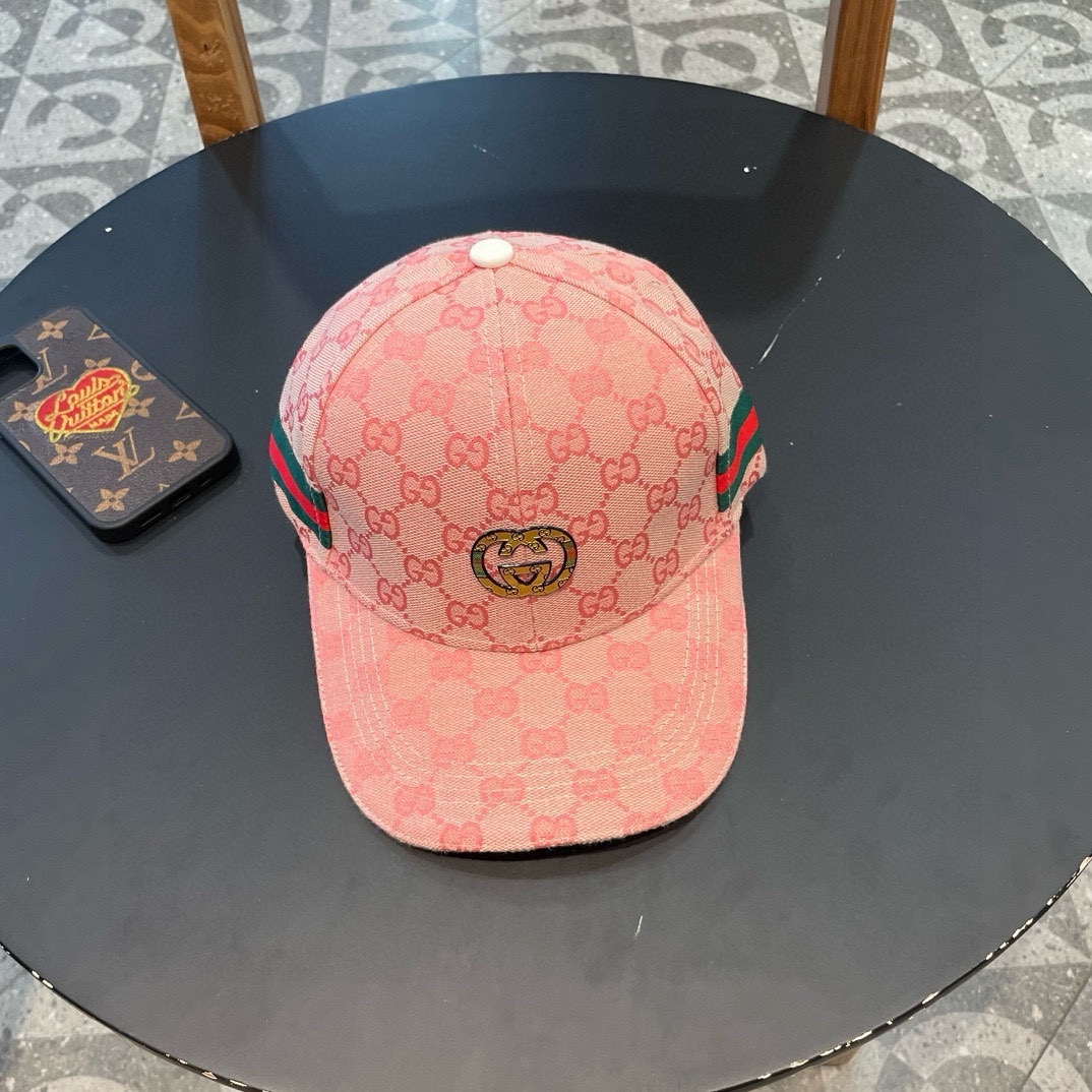  Gucci(古奇)经典原单棒球帽，小双G牛皮拼接，11开模订制，质量超赞！帽檐头层牛皮压花，质量极好！