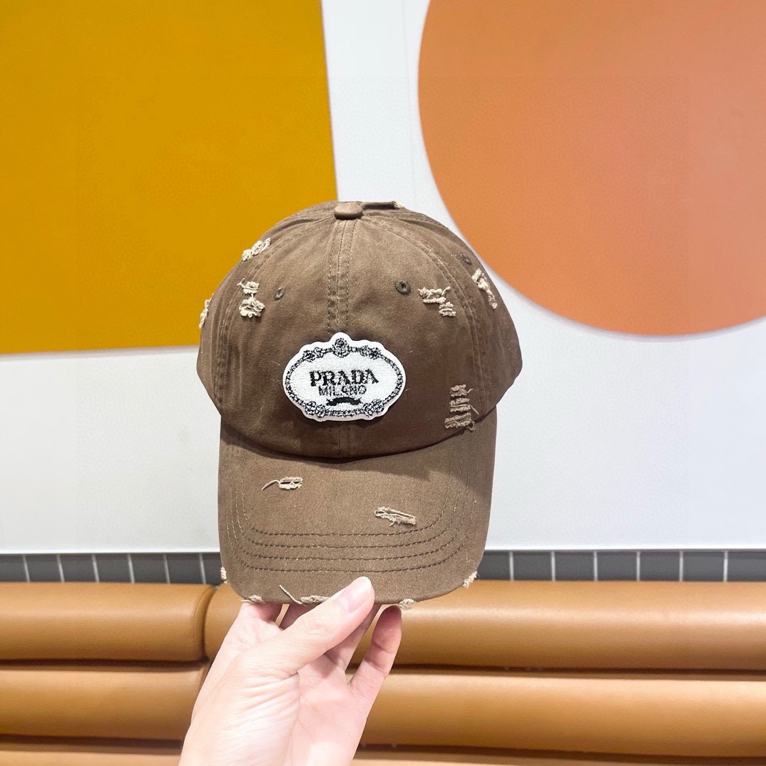 NO:355335,Prada Prada classic triangle baseball cap is a universal must-have model. It looks good after wearing for ten thousand years. Daily necessities. Perfect color. The hat is just right. It looks good when everyone wears it. The quality is excellent. Hat straw hat fisherman's hat baseball cap, hat, prada, prada, espadrilles, hats普拉达prada 经典三角标棒球帽万能必留款 戴一万年都好看 日常刚需 颜色完美 帽型正点 简直谁戴都好看质量超赞 帽子草帽渔夫帽棒球帽,帽子,prada,prada,espadrilles,hats,hat