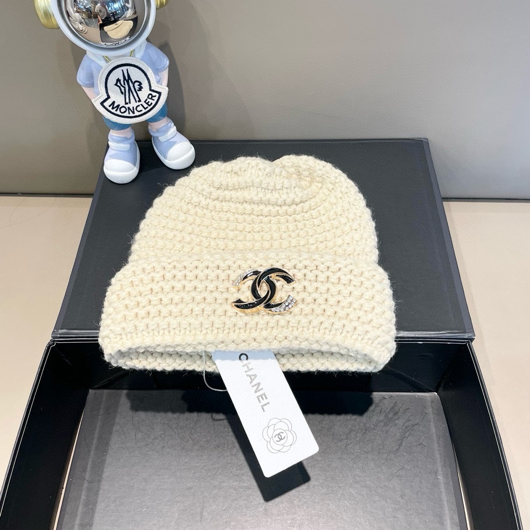 NO:214345,Chanel Chanel autumn and winter muscles, cherry, back needle hat, plush ear protection knitted hat, women's versatile warm double wool ball wool hat, trendy hat, fisherman hat, baseball hat, knit hat, chanel, chanel, espadrilles, hats19860909Chanel香奈儿秋冬季肌呷理正反针小帽毛绒护耳针织帽子女百搭保暖双毛球毛线帽潮帽子渔夫帽棒球帽针织帽,帽子,chanel,chanel,espadrilles,hats,hat