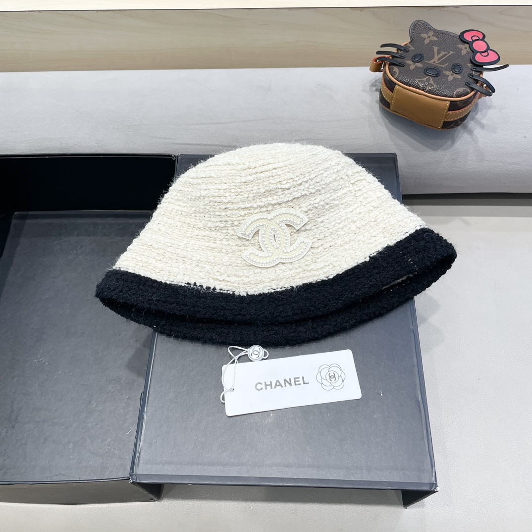 NO:214263,Chanel plush fisherman hat for women in autumn and winter warmth fashion bucket hat without makeup color block knitted basin hat showing face small hat fisherman hat baseball hat knitted hat, hat, chanel, chanel, espadrilles, hats19860909Chanel香奈儿毛绒渔夫帽女秋冬保暖时尚水桶帽子素颜拼色针织盆帽显脸小帽子渔夫帽棒球帽针织帽,帽子,chanel,chanel,espadrilles,hats,hat