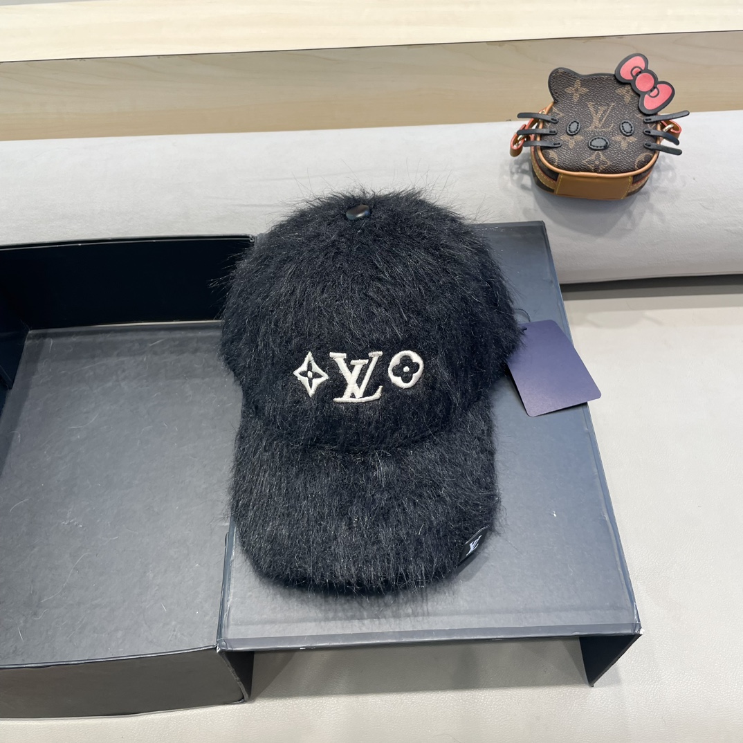 NO:214273,LV Louis Vuitton rabbit hair baseball hat women autumn and winter Korean internet celebrity versatile warm plush baseball hat trendy hat fisherman hat baseball hat knit hat, hat, louis vuitton, louis vuitton, espadrilles, hats19860909LV路易威登兔毛棒球帽女秋冬韩国网红百搭保暖毛绒鸭舌帽子潮帽子渔夫帽棒球帽针织帽,帽子,louis vuitton,louis vuitton,espadrilles,hats,hat
