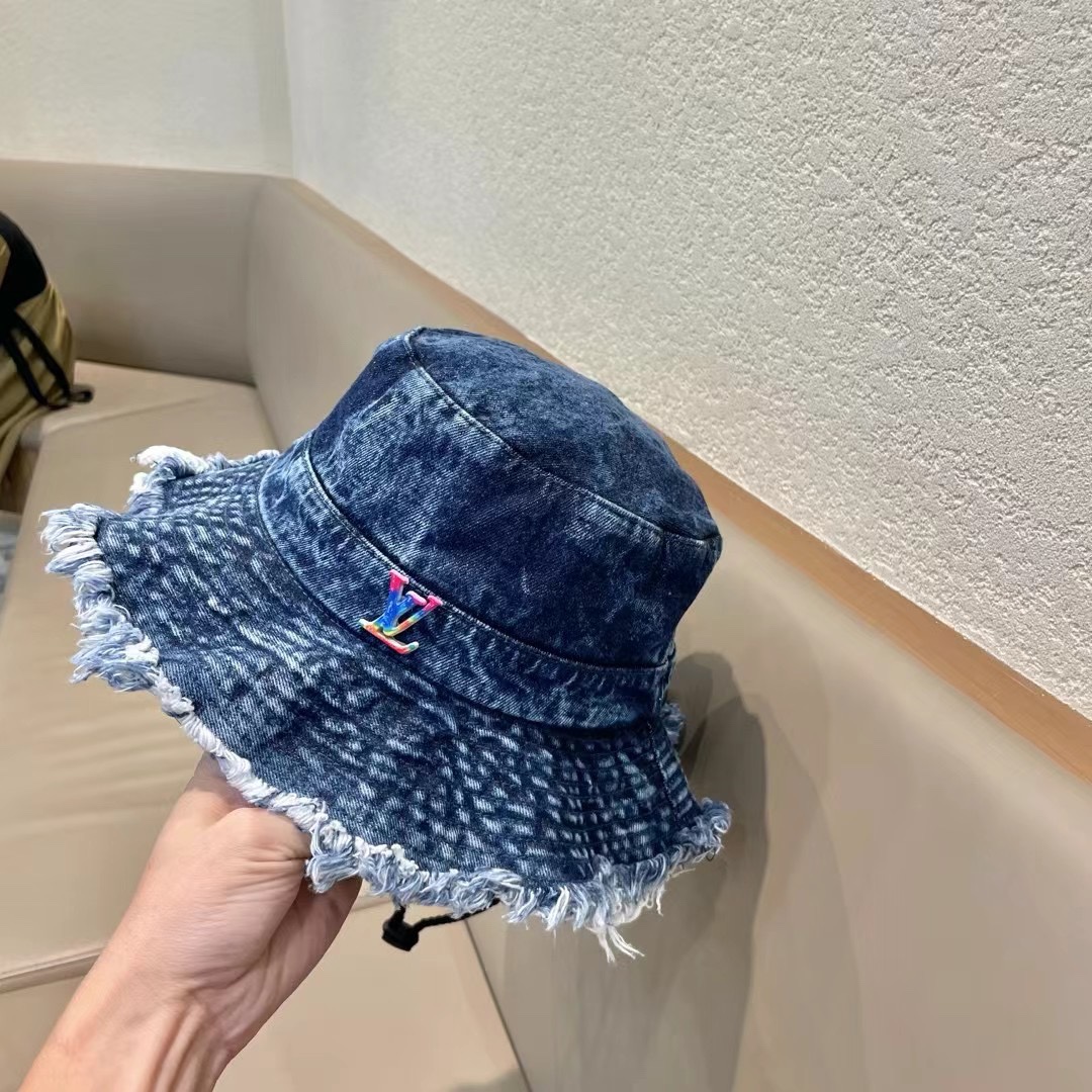  路易威登棒球帽LouisVuitton👒😍韩版时尚做旧水洗渔夫帽磨边做破潮遮阳防晒牛仔帽子女显脸小