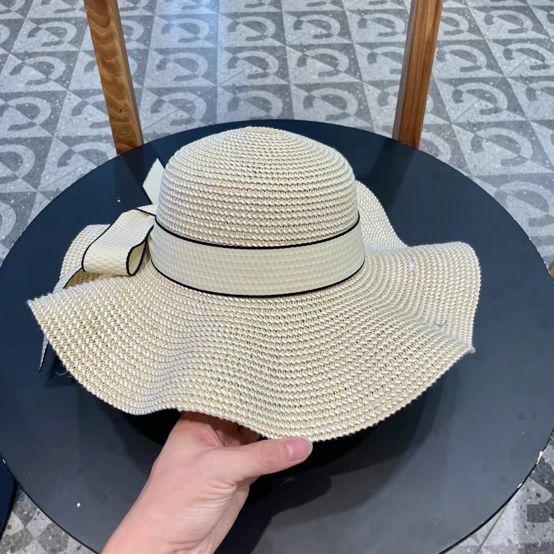 香奈儿Chanel新款荷叶边珍珠款大沿礼帽盆帽草帽，出街必备超好搭配，有调节绳