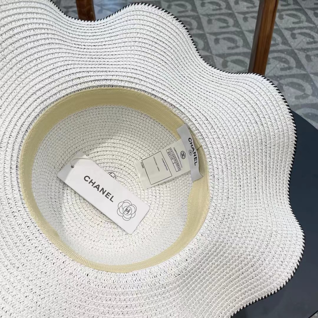 香奈儿Chanel新款荷叶边珍珠款大沿礼帽盆帽草帽，出街必备超好搭配，有调节绳