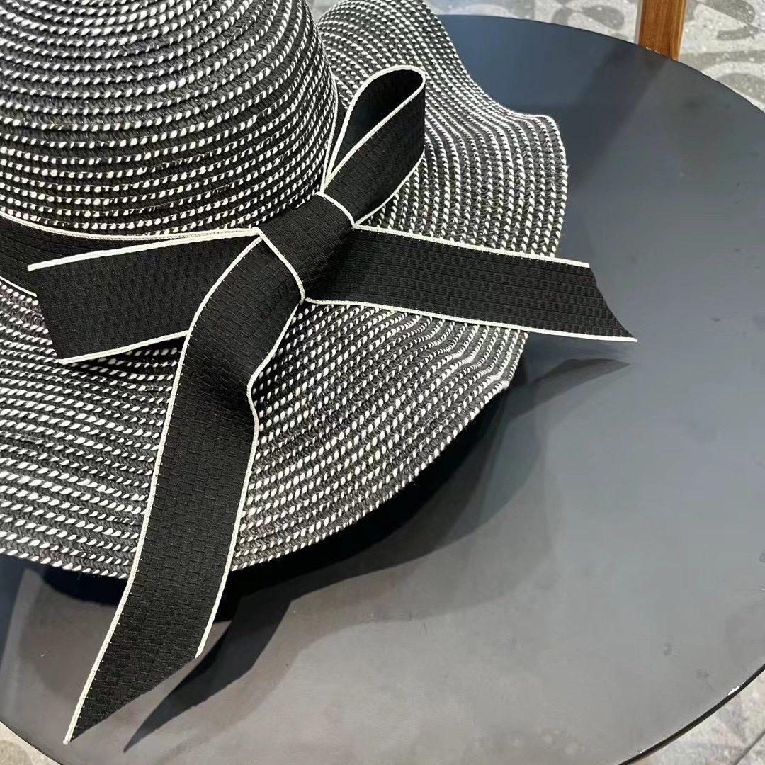 香奈儿Chanel新款荷叶边珍珠款大沿礼帽盆帽草帽，出街必备超好搭配，有调节绳