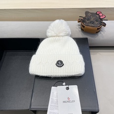 【MONCLER蒙口】早秋简约针织毛线帽,毛绒材质,非常百搭 【MONCLER蒙口】早秋简约针织毛线帽,毛绒材质,非常百搭