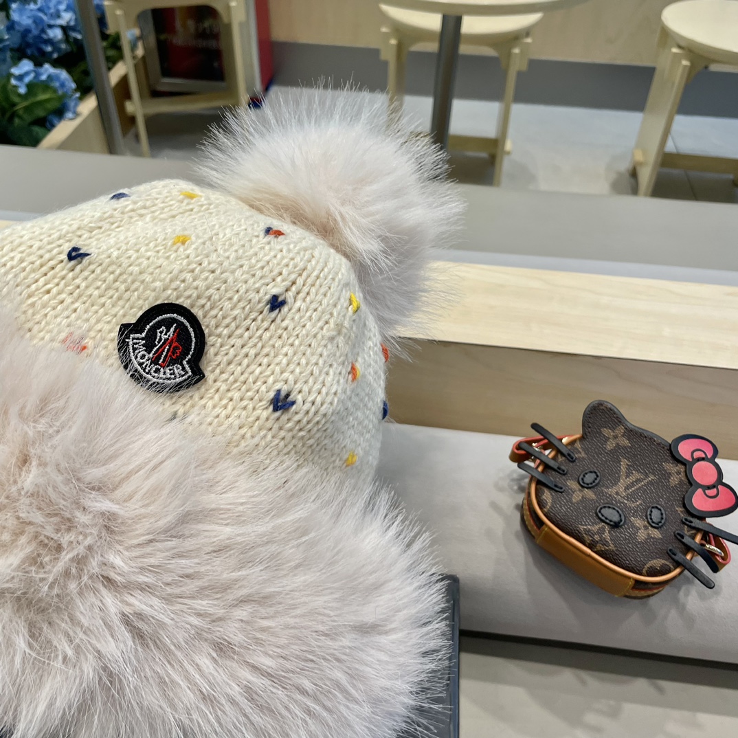 【MONCLER蒙口】仿兔毛彩色针织帽子女冬加厚加绒保暖雷锋帽骑车防寒毛线帽潮