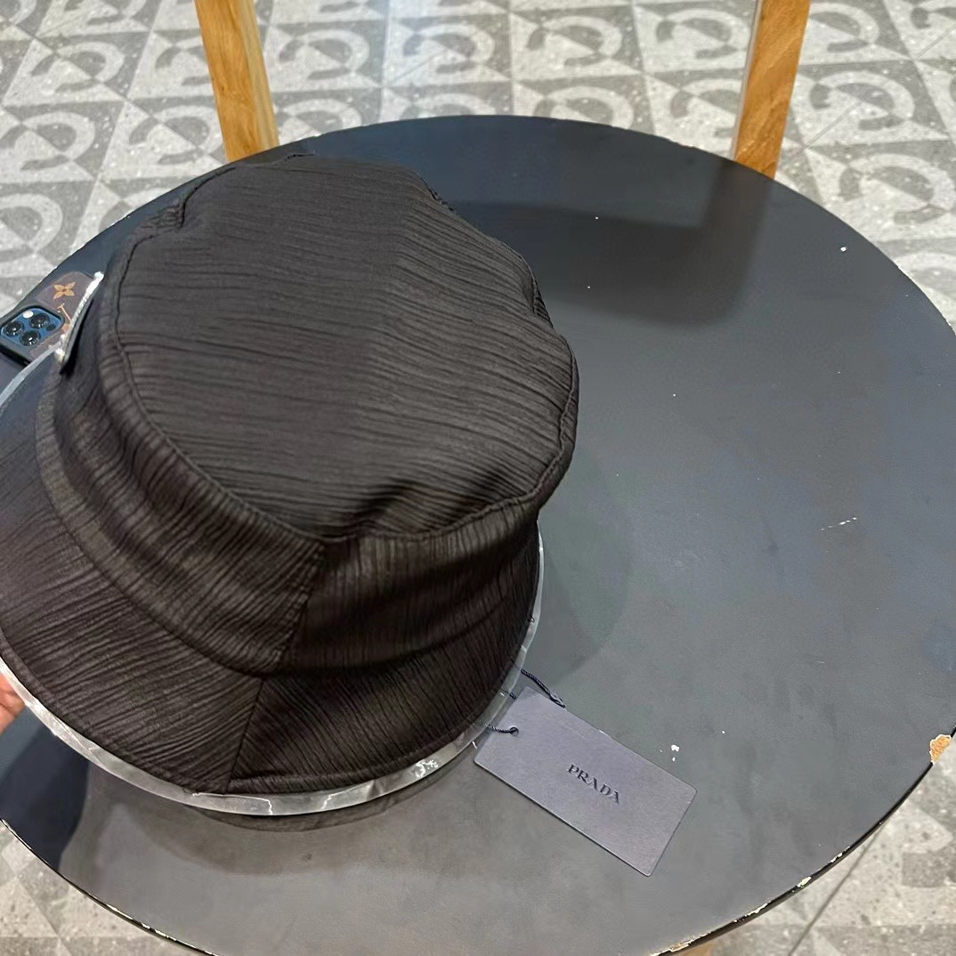 【PRADA普拉达】最新遮阳渔夫帽，日常款超好搭配