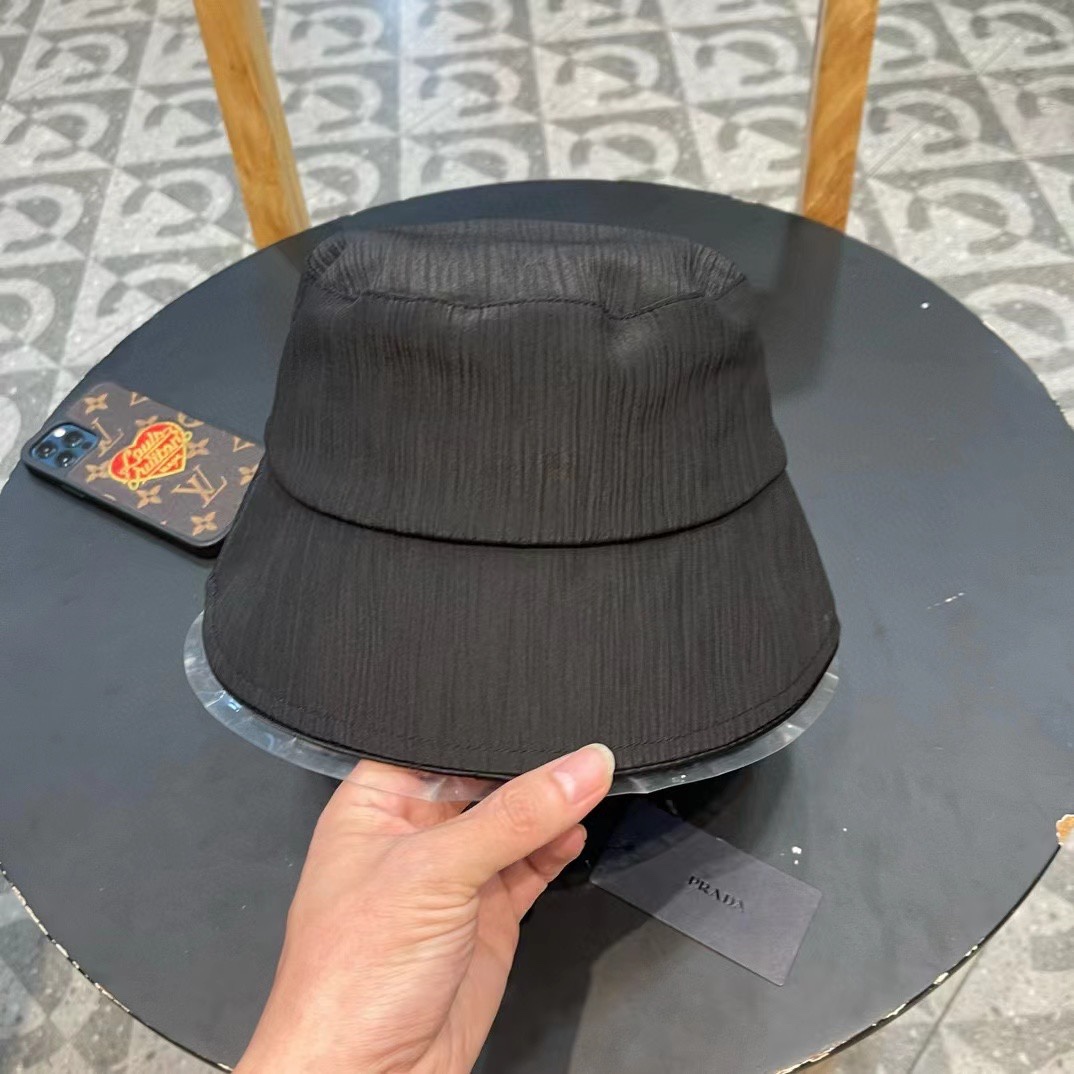 【PRADA普拉达】最新遮阳渔夫帽，日常款超好搭配