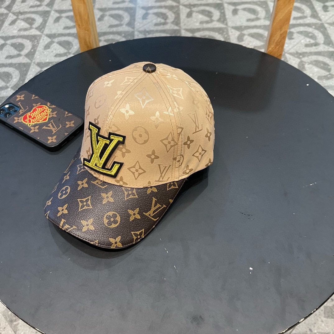  新款出货LV(路易威登)新款原单棒球帽，11开模订制，做工细致完美，质量超赞，基础头围56，贴片可调节