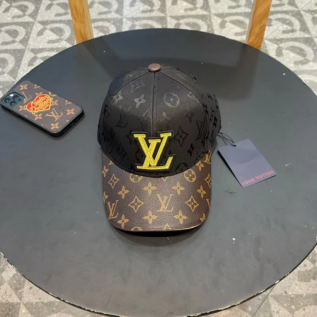  新款出货LV(路易威登)新款原单棒球帽，11开模订制，做工细致完美，质量超赞，基础头围56，贴片可调节