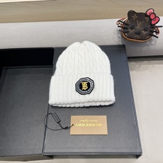 巴宝莉Burberry2024新款针织麻花毛线帽女秋冬季护耳防寒保暖帽子字母贴布冷帽潮 巴宝莉Burberry2024新款针织麻花毛线帽女秋冬季护耳防寒保暖帽子字母贴布冷帽潮
