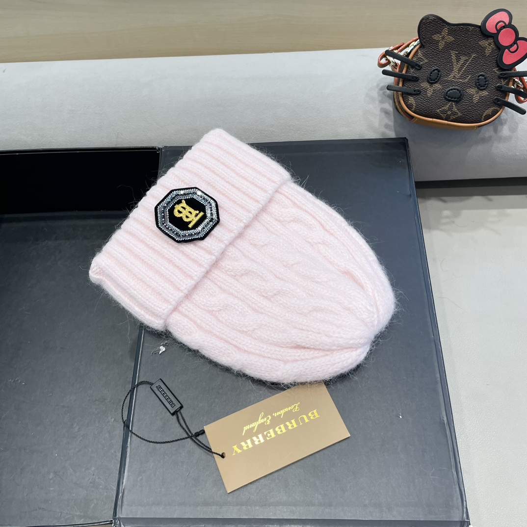 巴宝莉Burberry2024新款针织麻花毛线帽女秋冬季护耳防寒保暖帽子字母贴布冷帽潮