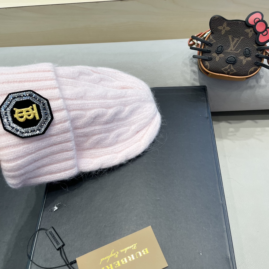 巴宝莉Burberry2024新款针织麻花毛线帽女秋冬季护耳防寒保暖帽子字母贴布冷帽潮