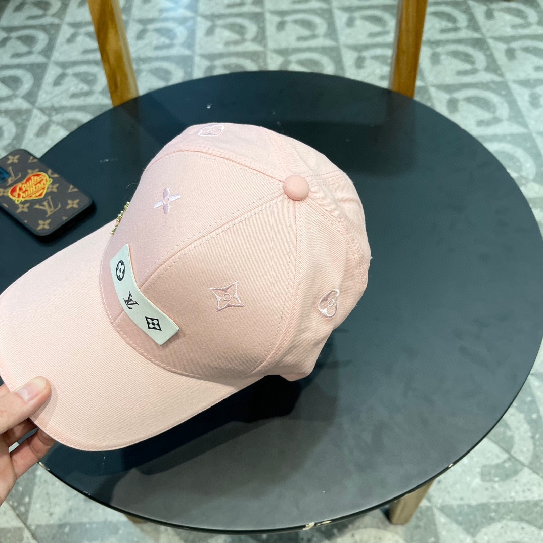   LV路易威登新款原单棒球帽， 专柜11开模订制，纯棉内里，轻盈透气！质量超赞，基础头围56，贴片可调