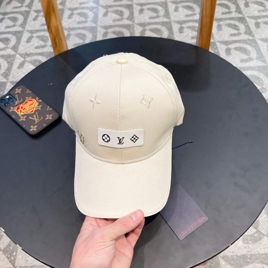   LV路易威登新款原单棒球帽， 专柜11开模订制，纯棉内里，轻盈透气！质量超赞，基础头围56，贴片可调