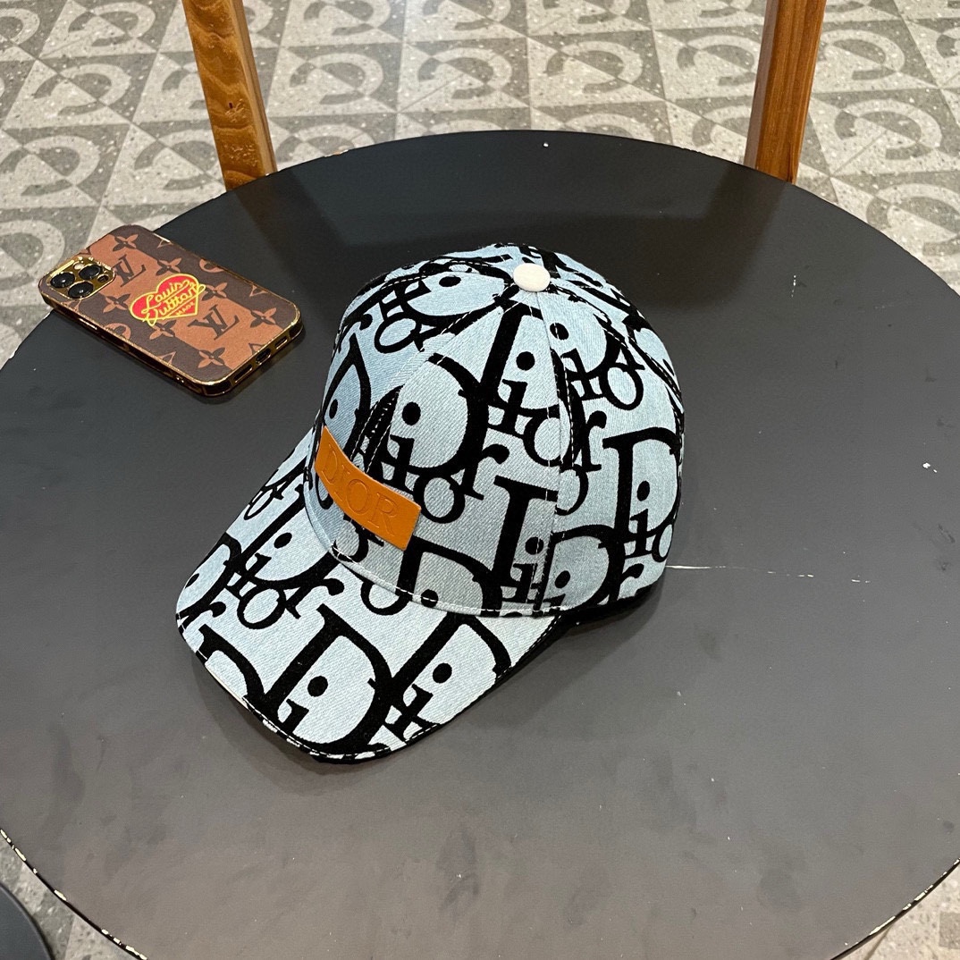 【DIOR迪奥】新款走量刺绣棒球帽🧢新款出货，大牌款超好搭配，赶紧入手！