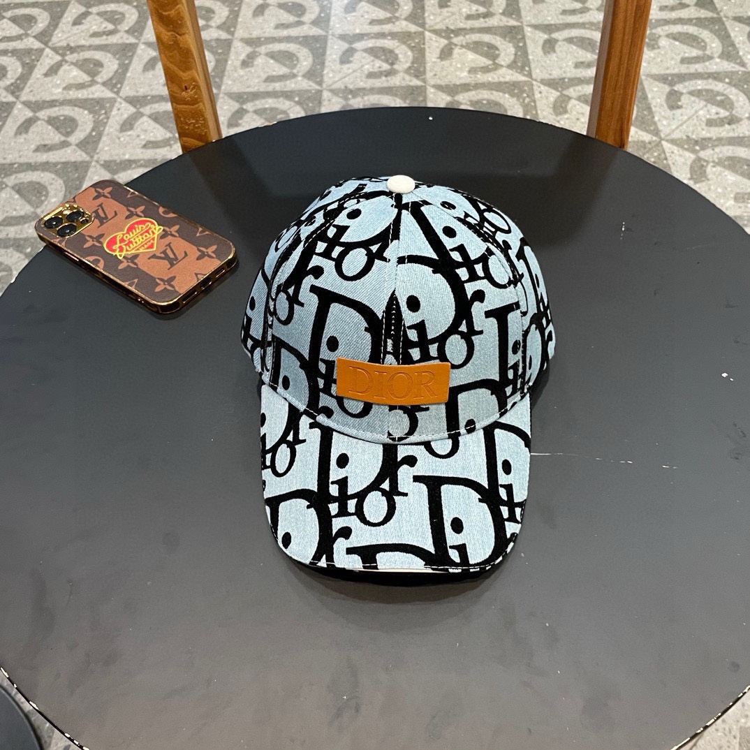 【DIOR迪奥】新款走量刺绣棒球帽🧢新款出货，大牌款超好搭配，赶紧入手！