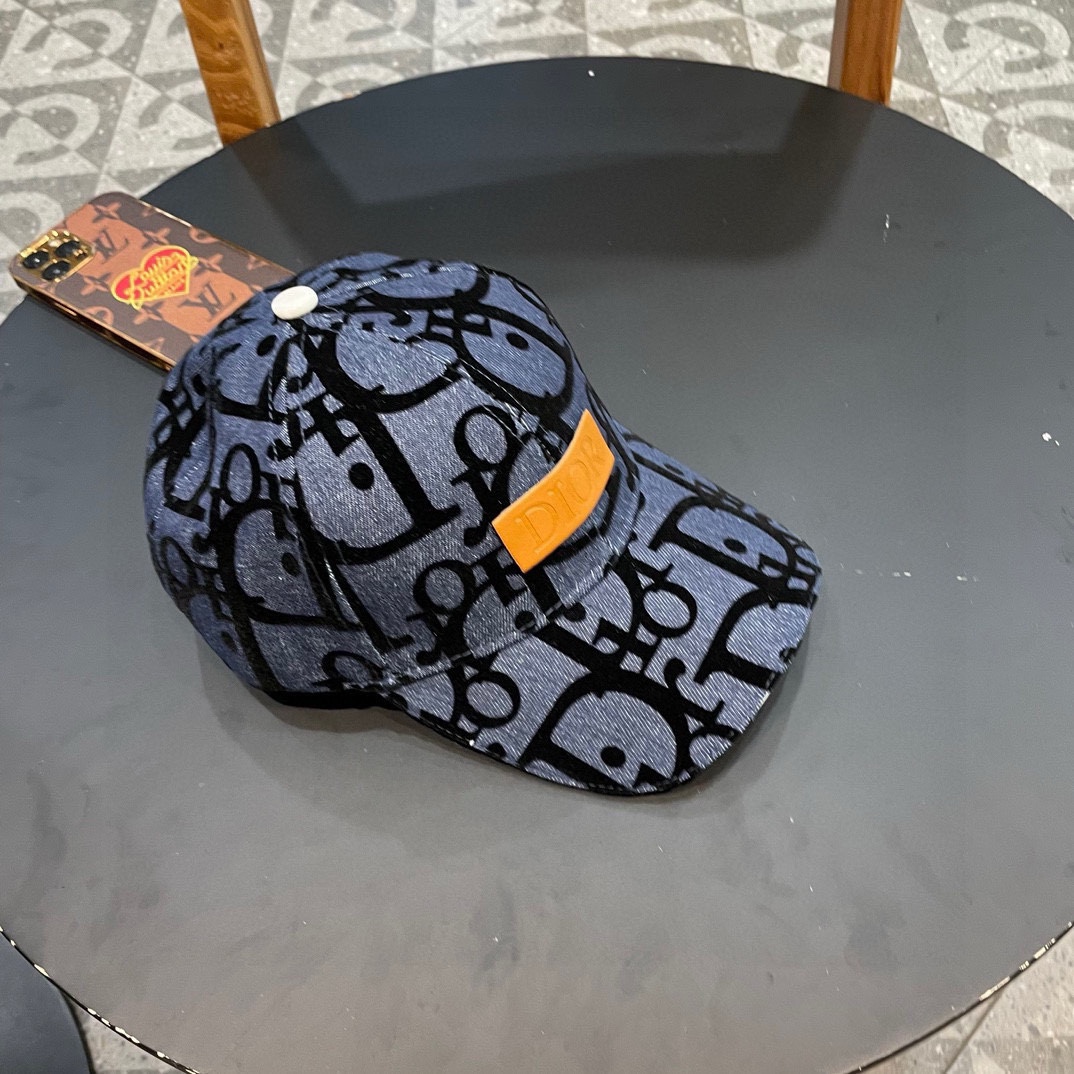  【DIOR迪奥】新款走量刺绣棒球帽🧢新款出货，大牌款超好搭配，赶紧入手！