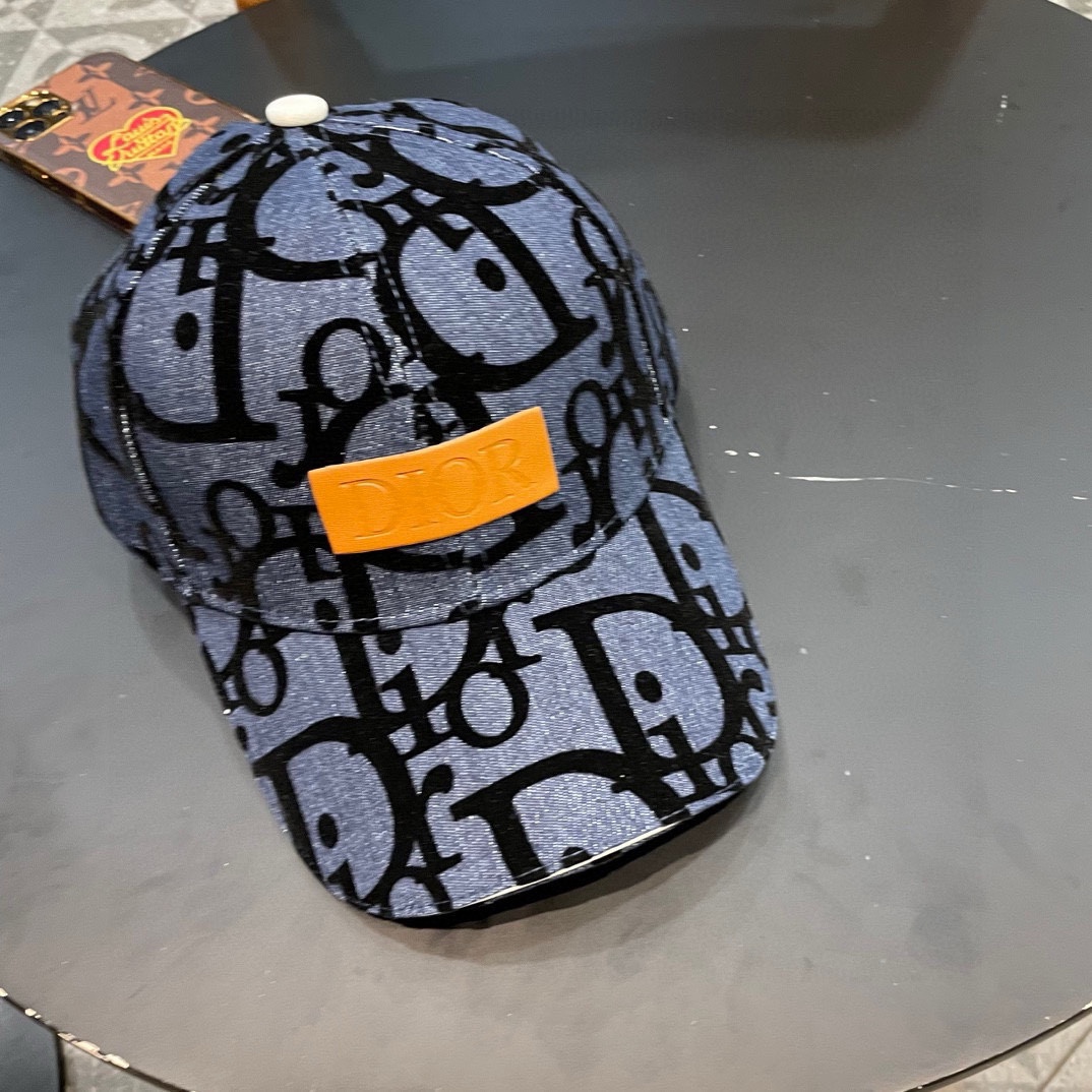  【DIOR迪奥】新款走量刺绣棒球帽🧢新款出货，大牌款超好搭配，赶紧入手！