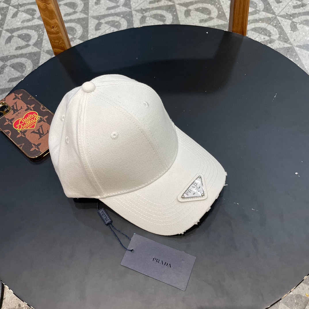  【普拉达】春夏新款大牌刺绣棒球帽，新款出货，大牌款超好搭配，赶紧入手！