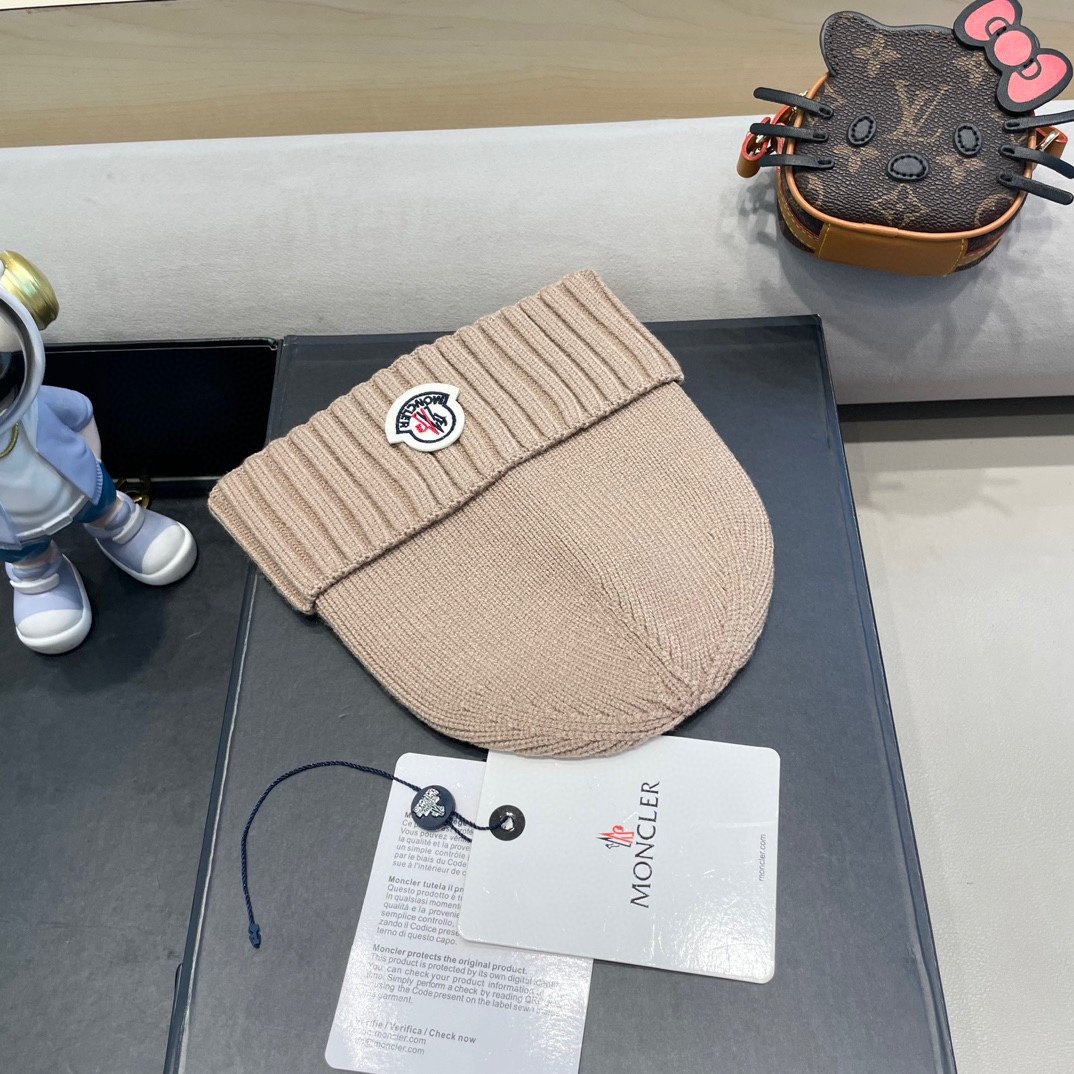 蒙口Moncler盟可睐💥新款经典针织帽，非常柔软亲肤，弹性很好💓有质感又非常百搭的款式~保暖的 羊绒毛