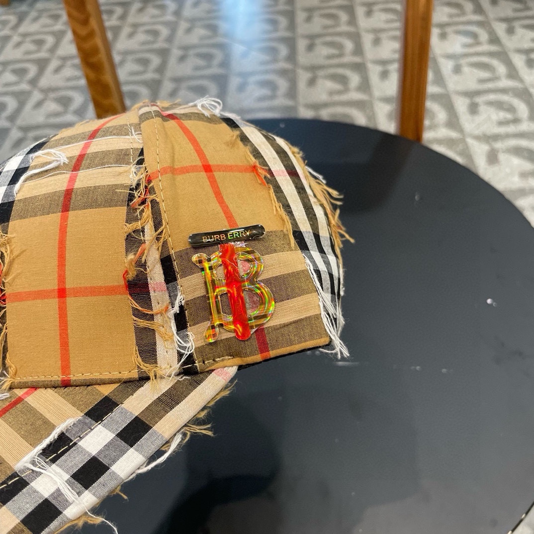    🧢Burberry（巴宝莉新款原单刺绣字母棒球帽  专柜热卖款纯棉内里，完美版型，原厂品质，独家实