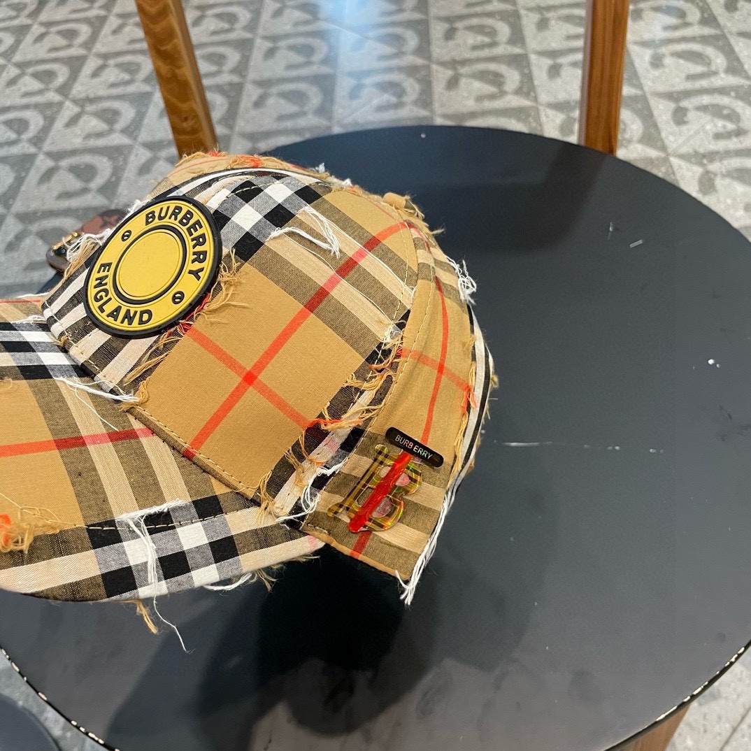    🧢Burberry（巴宝莉新款原单刺绣字母棒球帽  专柜热卖款纯棉内里，完美版型，原厂品质，独家实