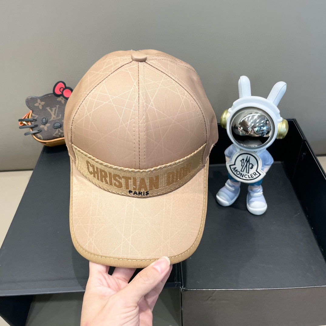 【DIOR迪奥】新款走量简约棒球帽🧢，新款出货，大牌款超好搭配，赶紧入手！