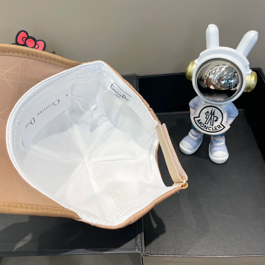  【DIOR迪奥】新款走量简约棒球帽🧢，新款出货，大牌款超好搭配，赶紧入手！