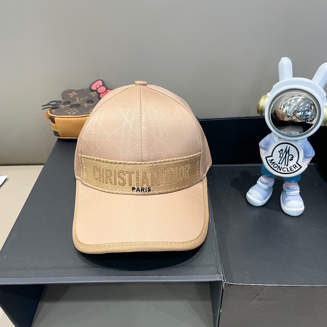  【DIOR迪奥】新款走量简约棒球帽🧢，新款出货，大牌款超好搭配，赶紧入手！
