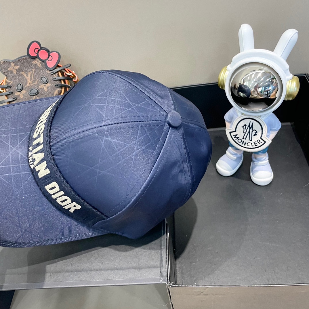  【DIOR迪奥】新款走量简约棒球帽🧢，新款出货，大牌款超好搭配，赶紧入手！