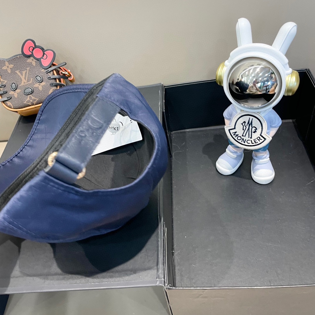  【DIOR迪奥】新款走量简约棒球帽🧢，新款出货，大牌款超好搭配，赶紧入手！