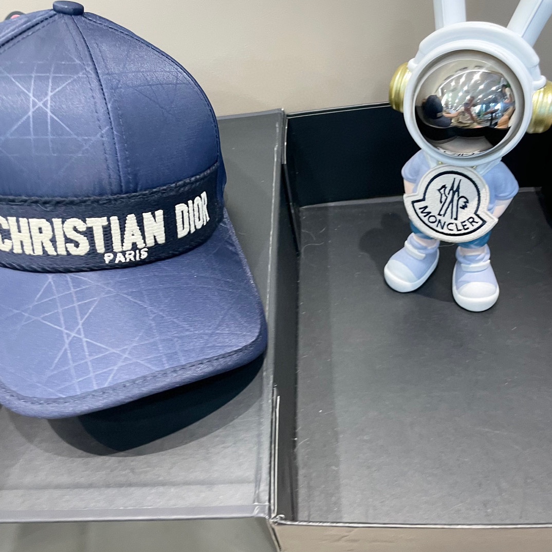  【DIOR迪奥】新款走量简约棒球帽🧢，新款出货，大牌款超好搭配，赶紧入手！