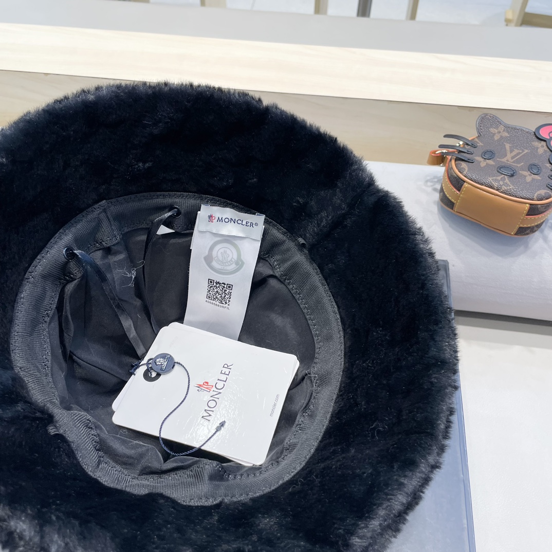 moncler爱心毛绒渔夫帽女秋冬保暖百搭耳朵盆帽加绒加厚百搭仿小兔毛韩版