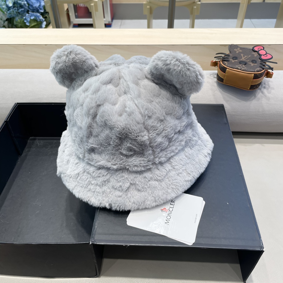 moncler爱心毛绒渔夫帽女秋冬保暖百搭耳朵盆帽加绒加厚百搭仿小兔毛韩版