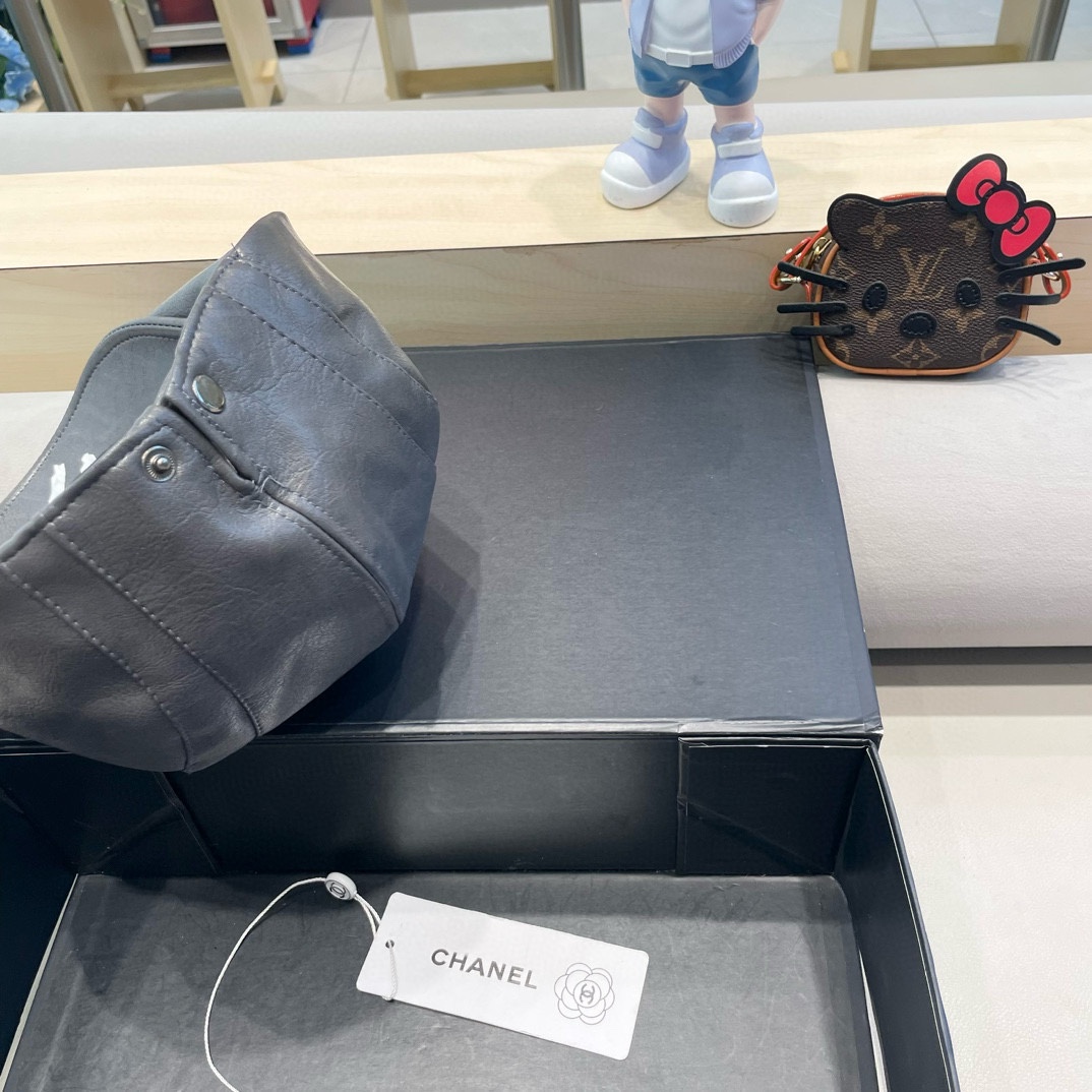  Chanel小香风Pu皮前进帽女秋季2025新款英伦报童帽复古百搭贝雷帽显脸小