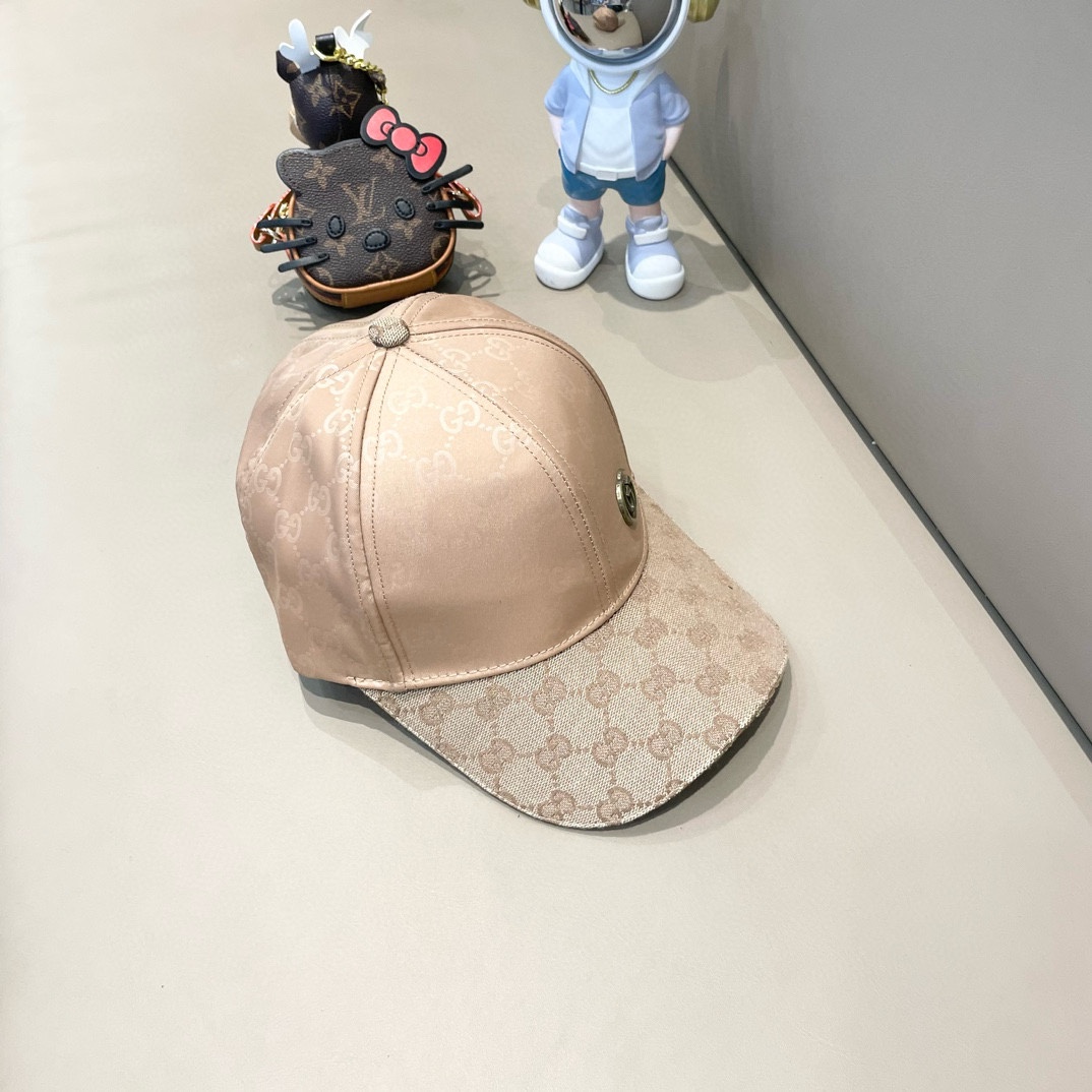  GUCCI古奇棒球帽👒 工艺非常精美 高档大气上档次！低调奢华，方便携带！